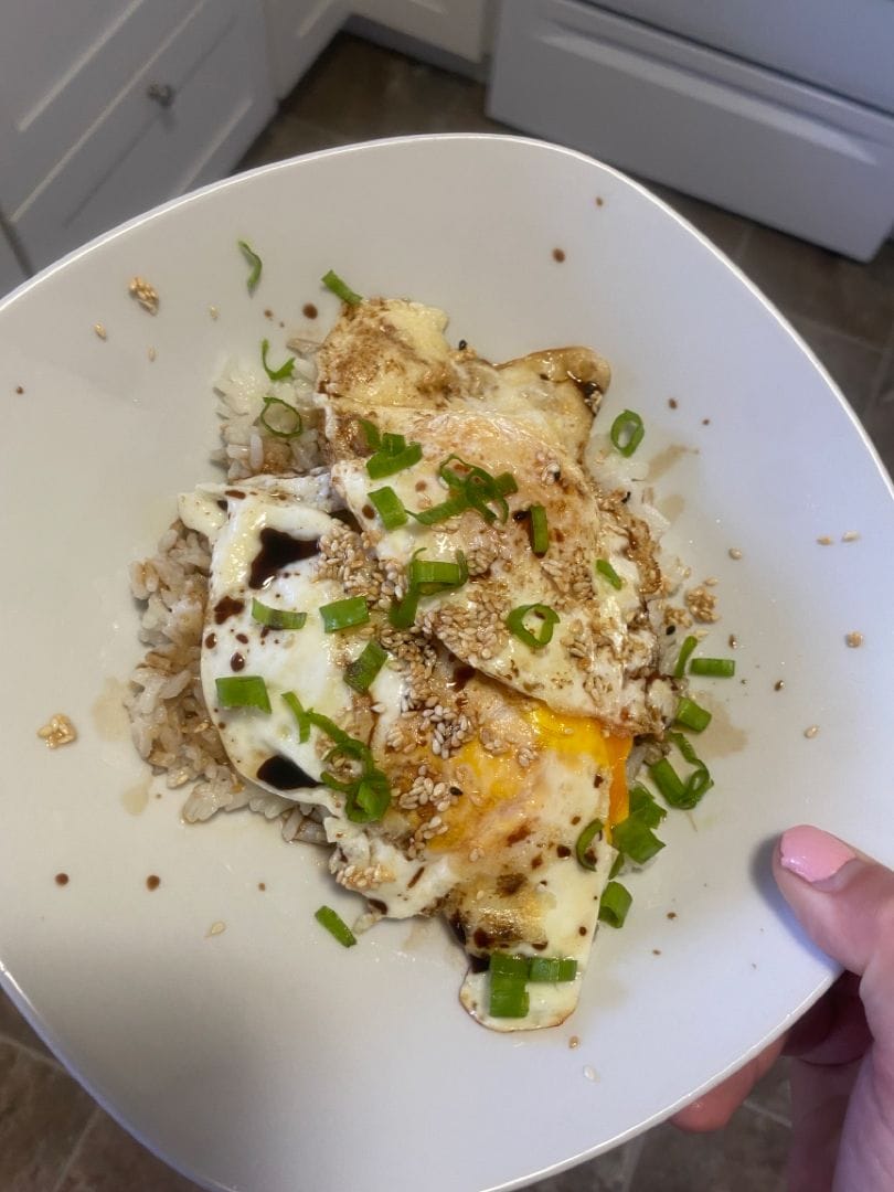10-Minute Korean Egg Rice Gyeran Bap - Mycookingcorner